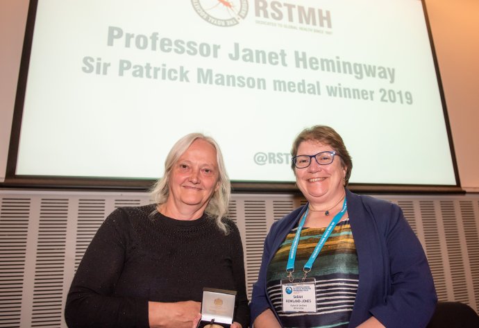 Professor Janet Hemingway receiving the Sir Patrick Manson Medal in 2019