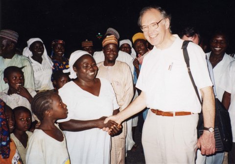 With snakebite victims and their relatives, Zamco, Nigeria, 2006 