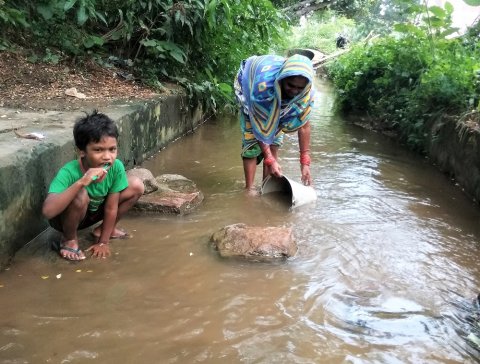 Can I get safe drinking water? Credit: Deepak Ratha